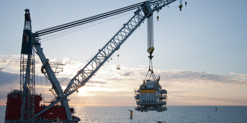 Large,Crane,Vessel,Installing,A,Transformer,Platform,In,A,Windfarm